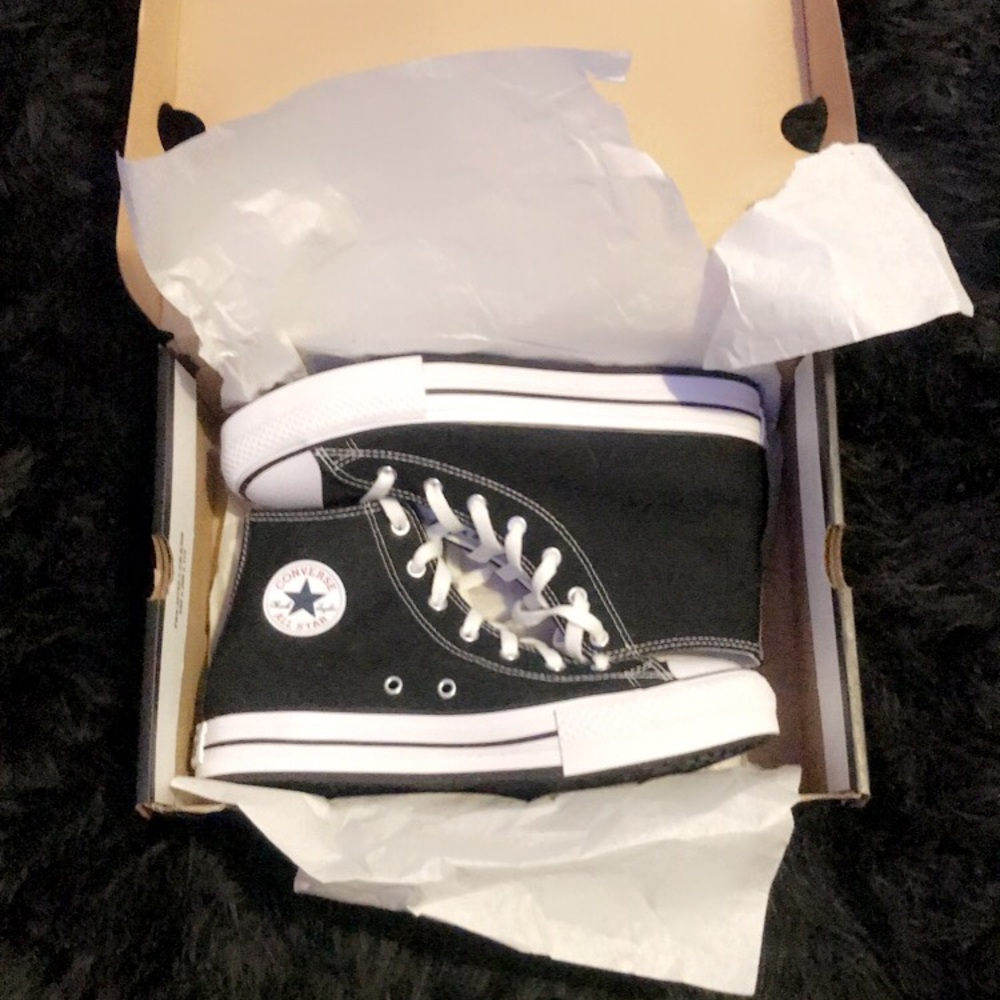 High-Top Platform Converse Size 8.5 women 6 youth